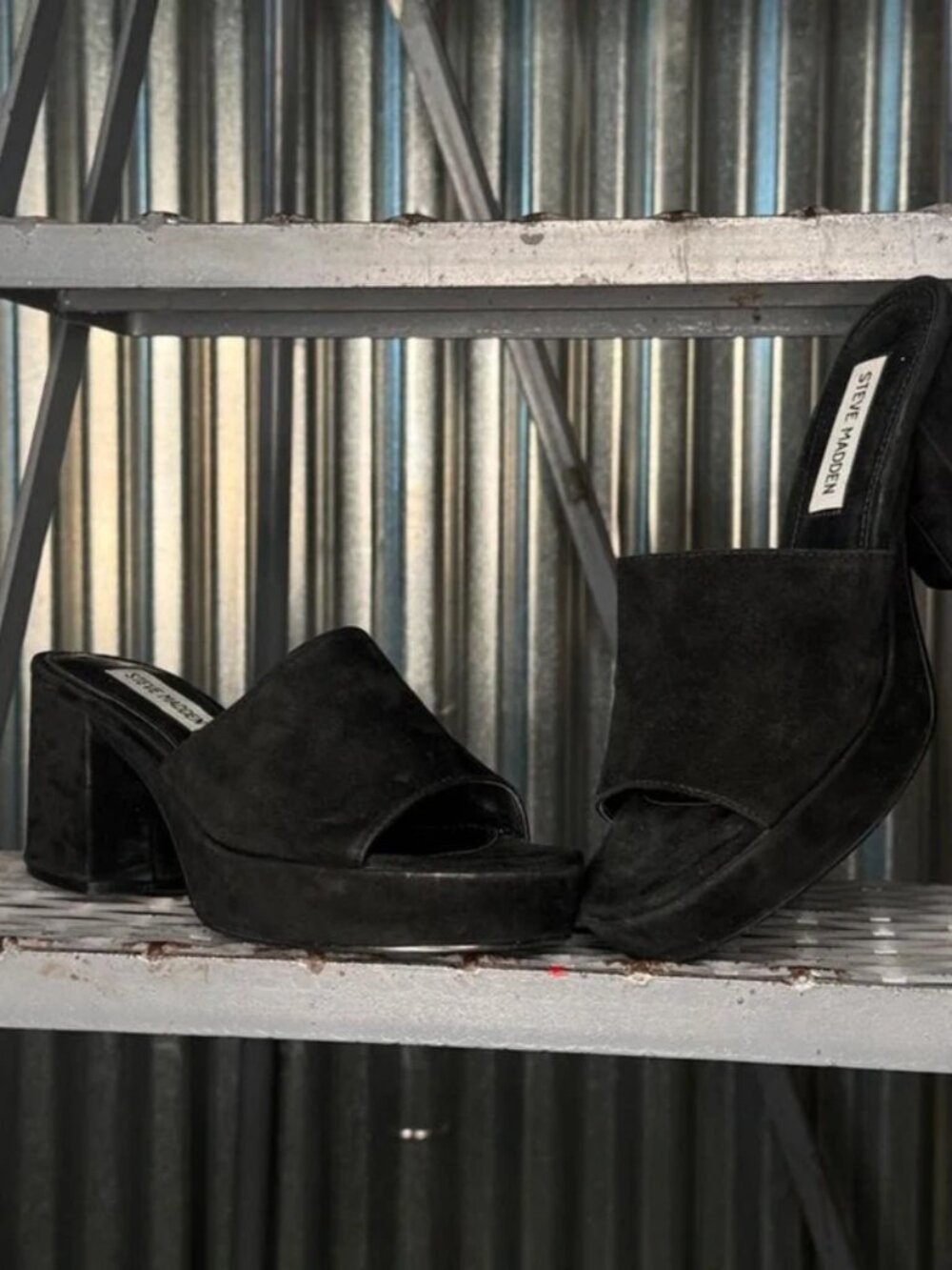 Steve madden black suede open-toe chunky kitten heel sandal Size 7